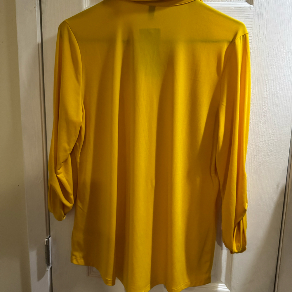 Jones New York Women’s Golden Yellow Roll Blouse Size Large NWT - Picture 2 of 6